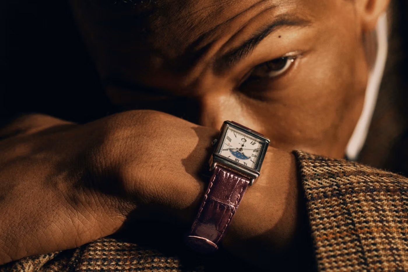 Timex et Noah dévoilent leur quatrième collaboration avec l’Oval Moonphase Watch