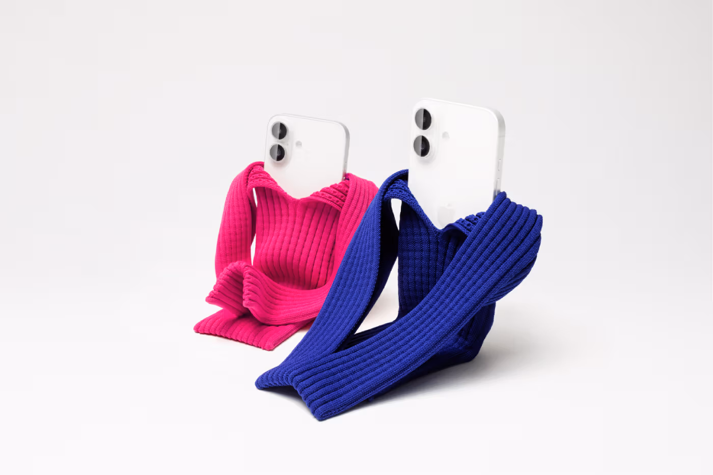 Issey Miyake x Apple : le “iPhone Pocket” redéfinit l’art de porter la technologie