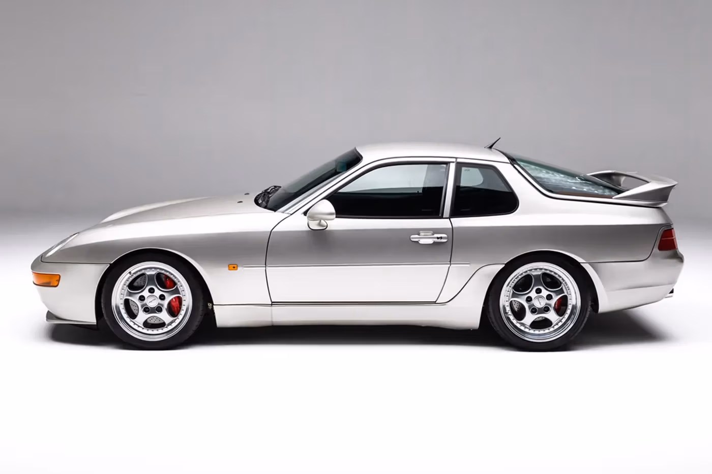 Porsche 968 Turbo S 1993 ultra rare : un exemplaire pourrait dépasser 1,2 million de dollars aux enchères