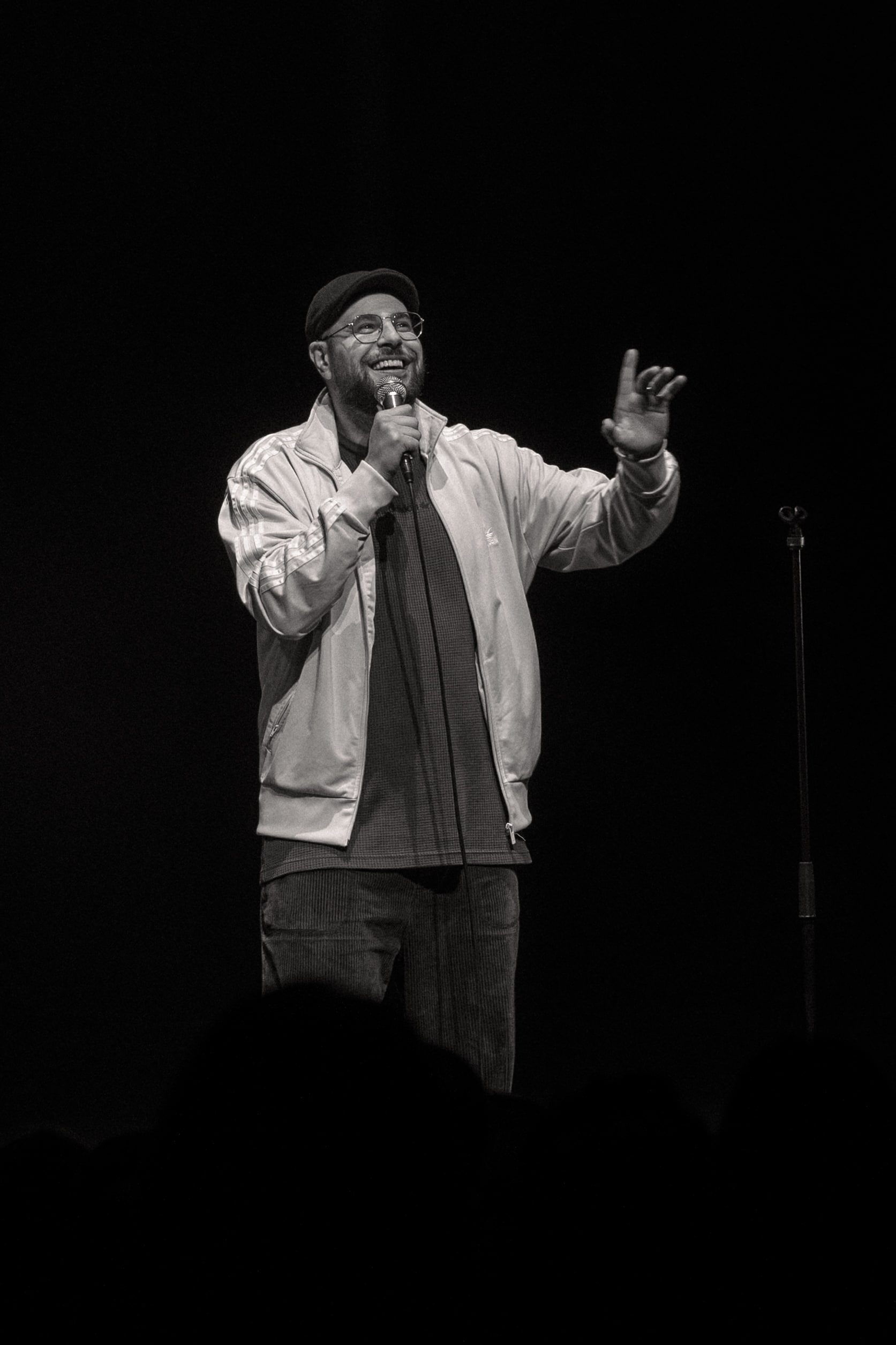 Hakim Jemili séduit la Halle aux Grains de Toulouse avec son spectacle « Fatigué », photo 2
