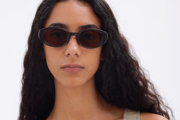 AURALEE dévoile sa collection de lunettes Printemps/Été 2026 entre minimalisme et savoir-faire japonais, photo 1