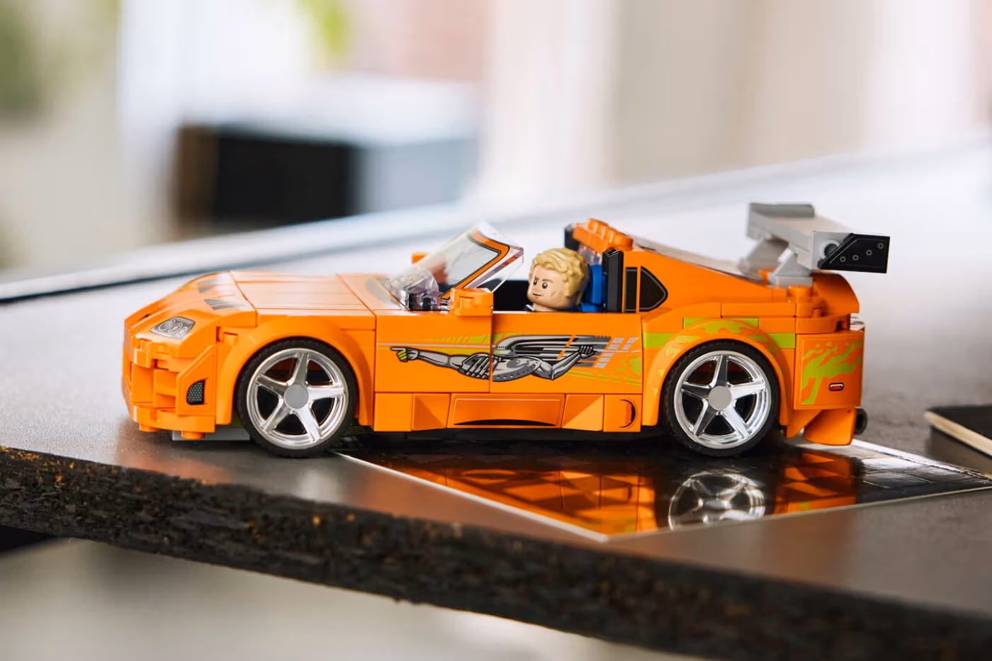 LEGO célèbre Fast & Furious avec la mythique Toyota Supra de Brian O’Conner