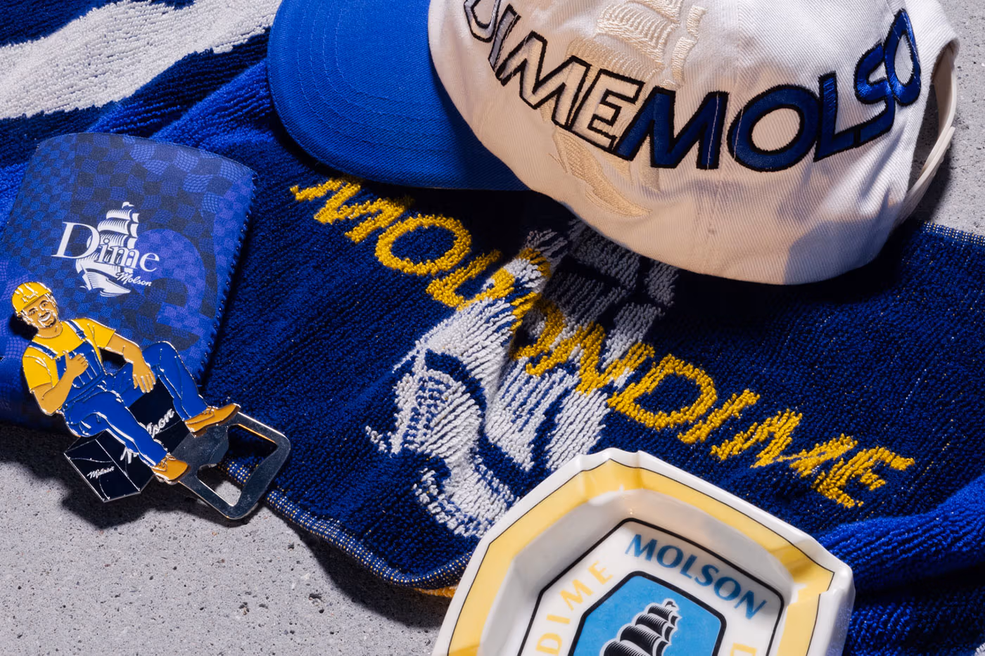 Dime et Molson signent une nouvelle collaboration streetwear inspirée de la culture montréalaise