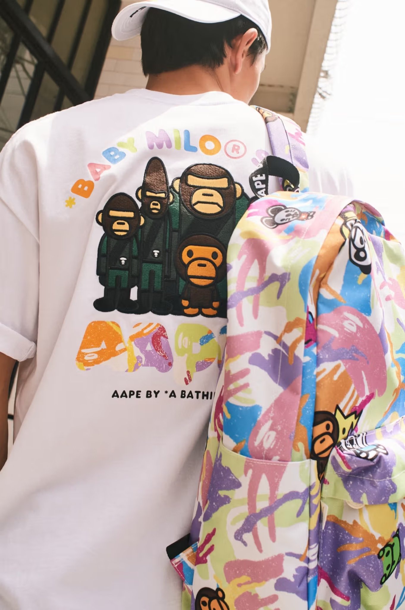 DOJA CAT S’OFFRE DES PIERCINGS HELLO KITTY UNIQUES SERTIS DE DIAMANTS, RUBIS ET SAPHIRS ROSES