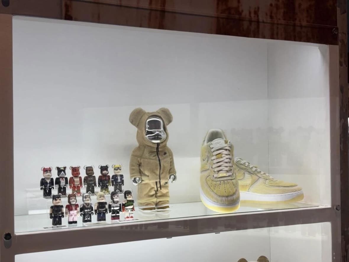 MEDICOM TOY x Nike Air Force 1 « BE@RBRICK » : une nouvelle collaboration attendue pour les fêtes de fin d’année 2026