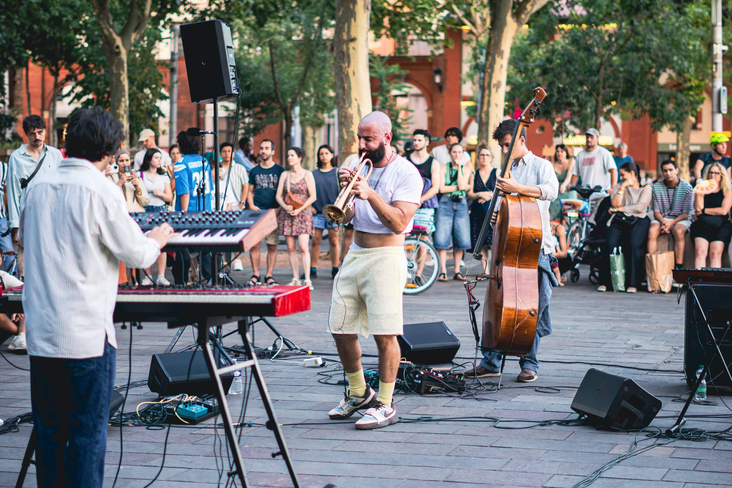 Festival de Toulouse : daoud offre une parenthèse jazz suspendue sur le pont Saint-Pierre
