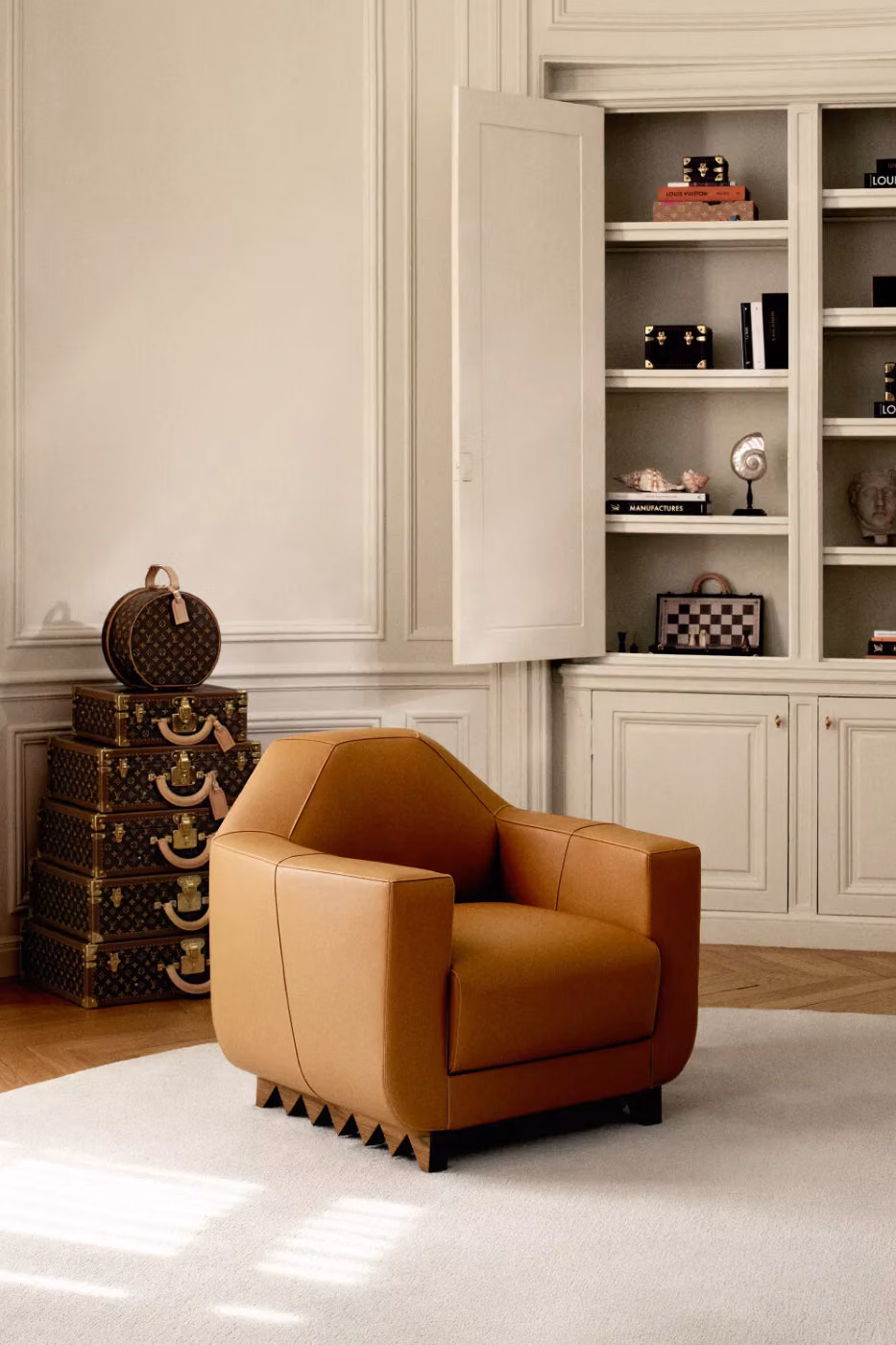 Louis Vuitton réinterprète le fauteuil Kubic de Pierre Legrain pour Paris Design Week 2026