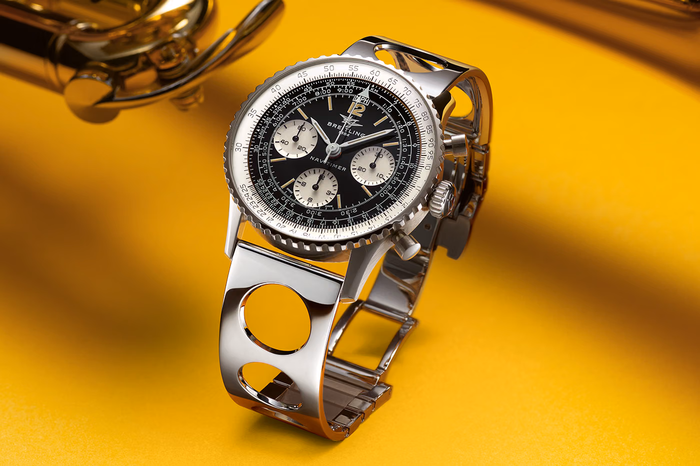 Breitling célèbre le centenaire de Miles Davis avec une Navitimer B09 en édition limitée