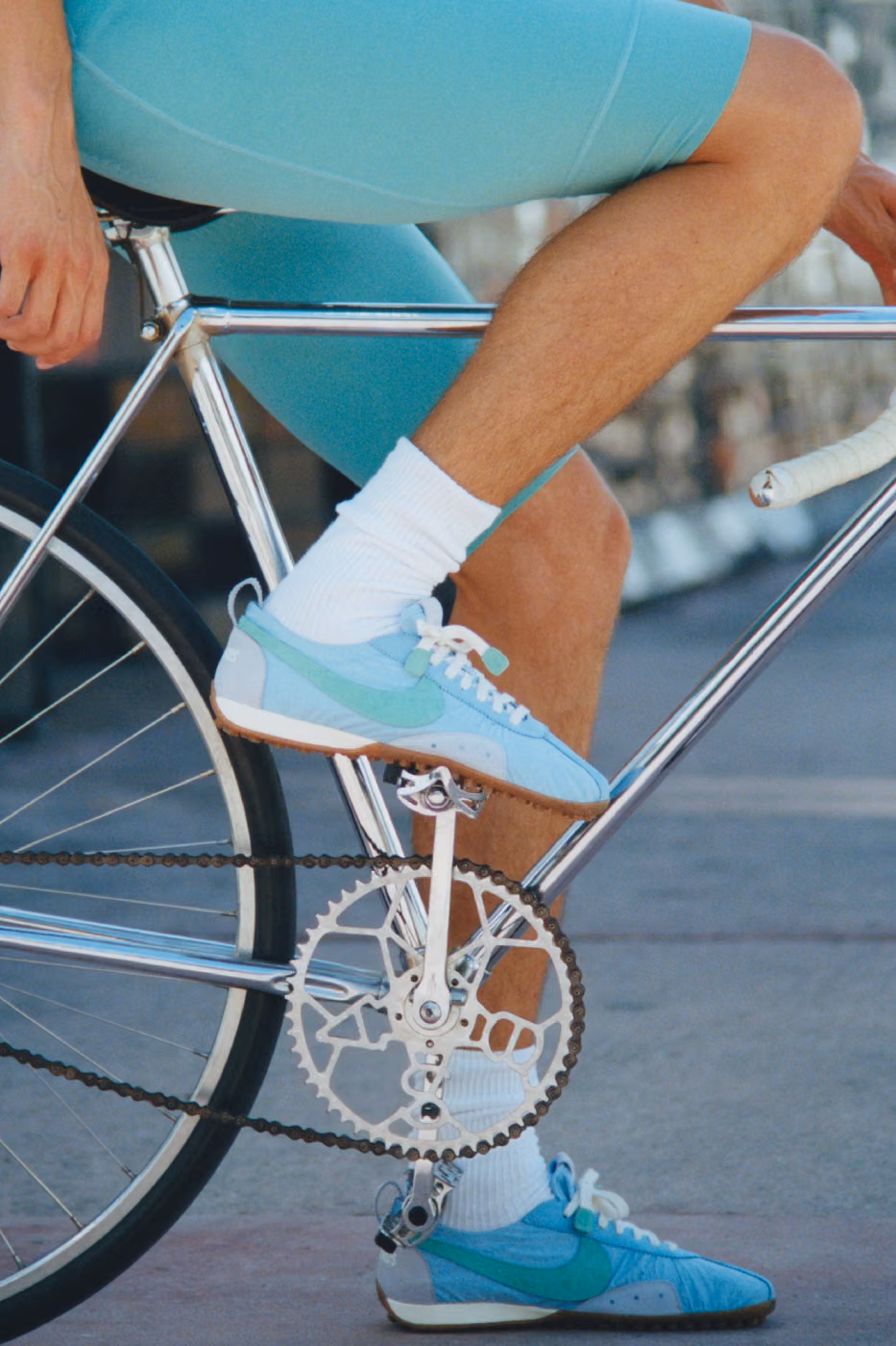 Jacquemus x Nike Moon Shoe « Emerald Rise » : la sneaker inspirée de Miami est disponible