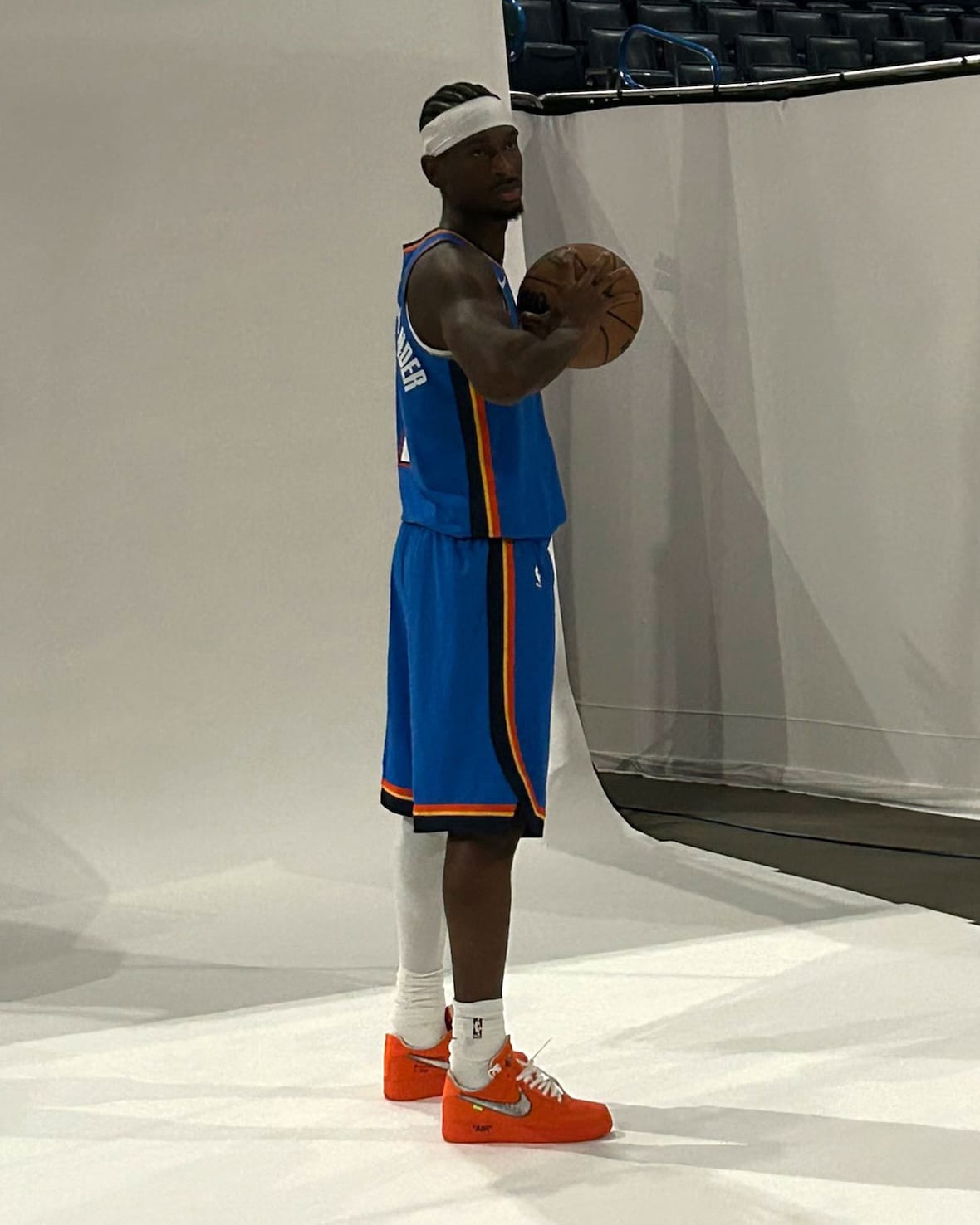 Shai Gilgeous-Alexander dévoile une Virgil Abloh Archive x Nike Air Force 1 Low orange