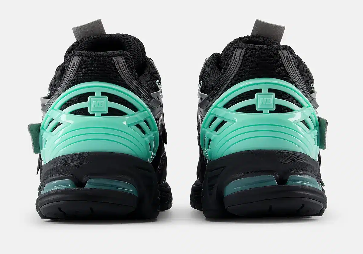 NEW BALANCE 1906A « BLACK/BRIGHT MINT » : LE RUNNER DÉCONSTRUIT S’HABILLE DE NOIR ET DE MENTHE, photo 1