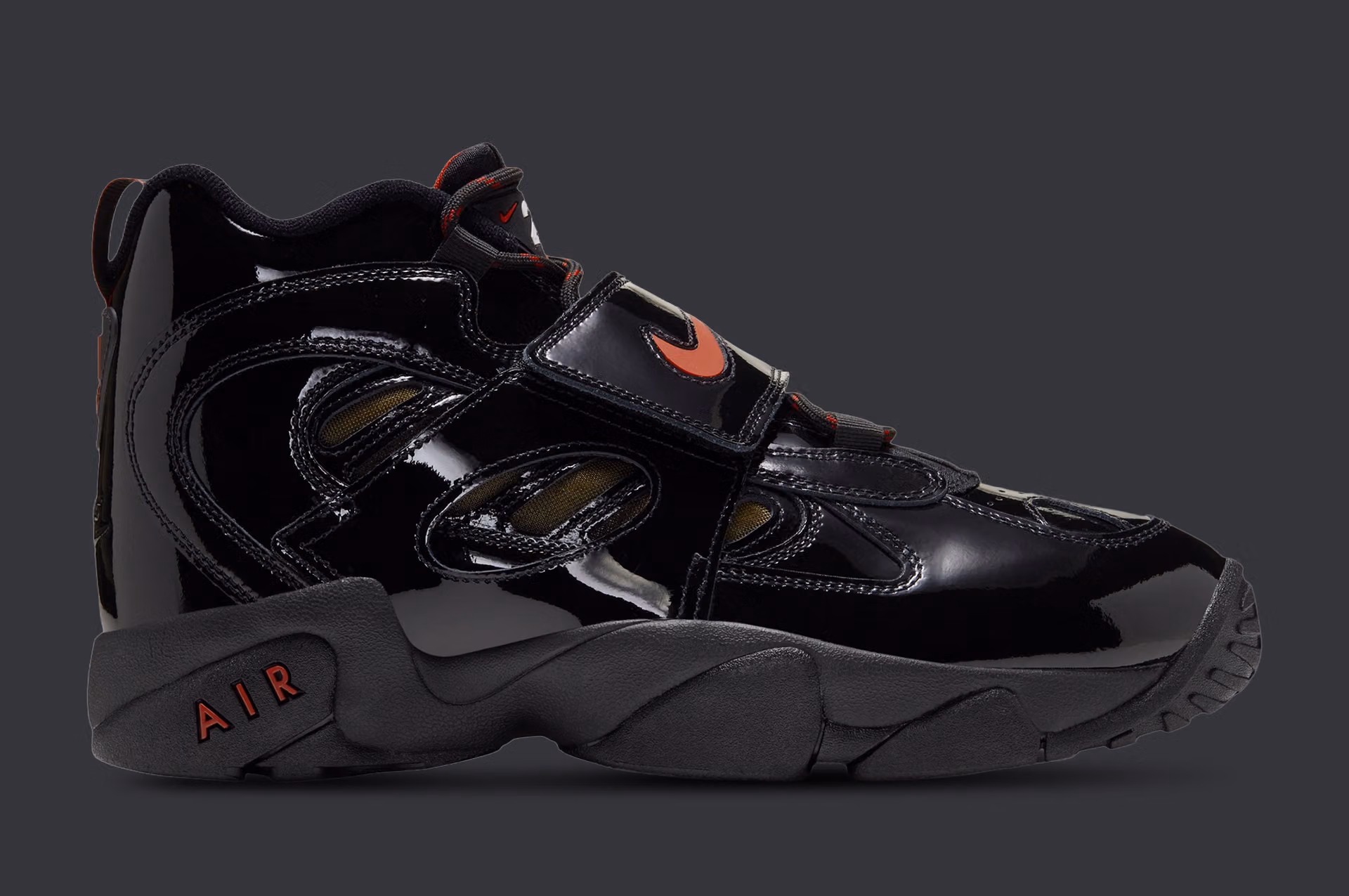 Nike Air DT 2 « Patent Black » : Deion Sanders retrouve l’éclat de l’ère Prime Time