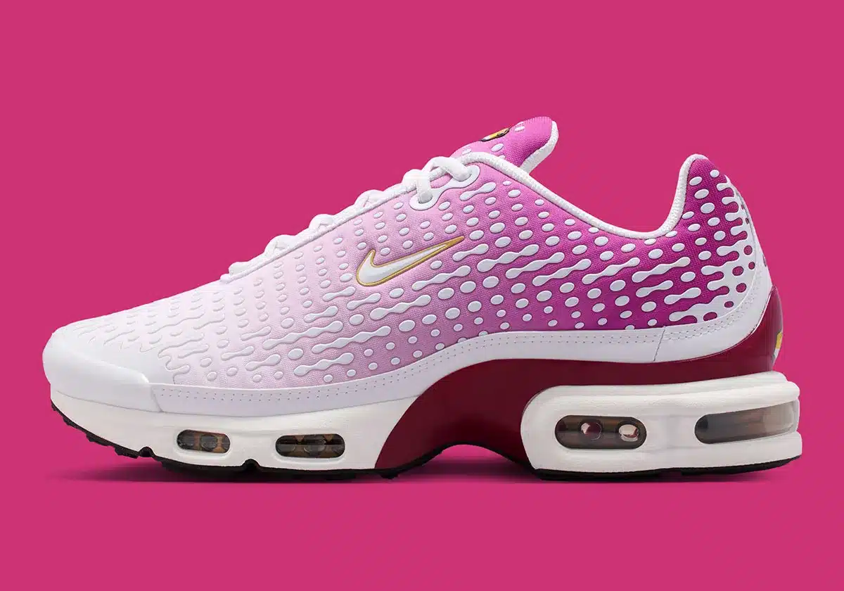 Nike Air Max Plus VII « Raspberry Red » : le retour de la Tn 7 se poursuit avec un puissant dégradé rose