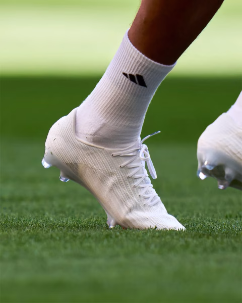 KYLIAN MBAPPÉ RECHAUSSE LA NIKE MERCURIAL APRÈS SON ARRIVÉE CHEZ ON, photo 2