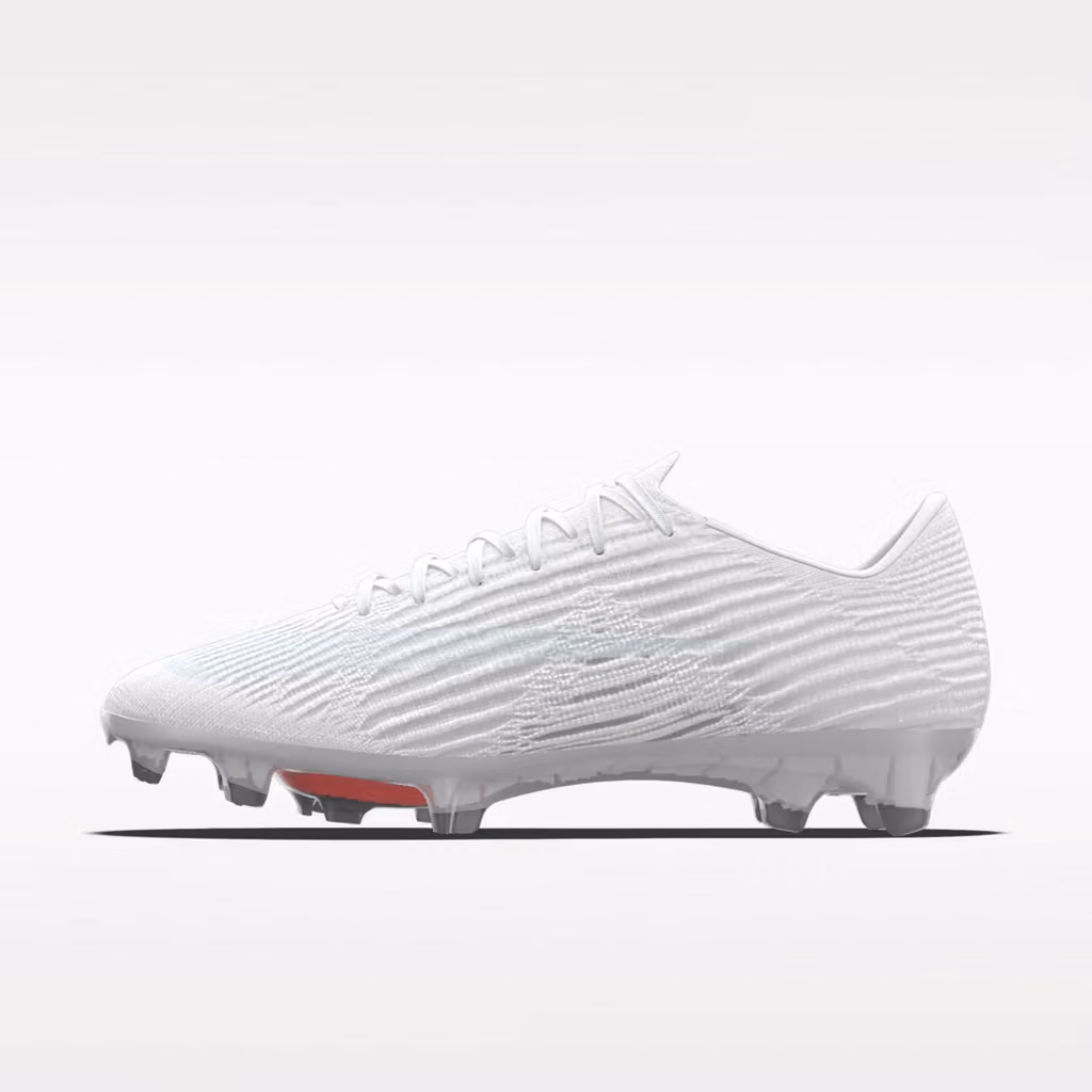 KYLIAN MBAPPÉ RECHAUSSE LA NIKE MERCURIAL APRÈS SON ARRIVÉE CHEZ ON