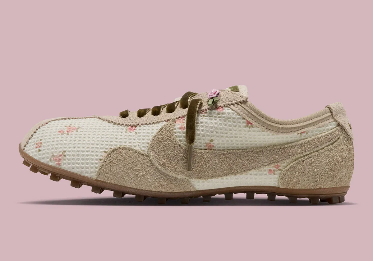 NIKE MOON SHOE « FLORAL MESH » : L’UNE DES SILHOUETTES LES PLUS HISTORIQUES DE NIKE SE COUVRE DE FLEURS