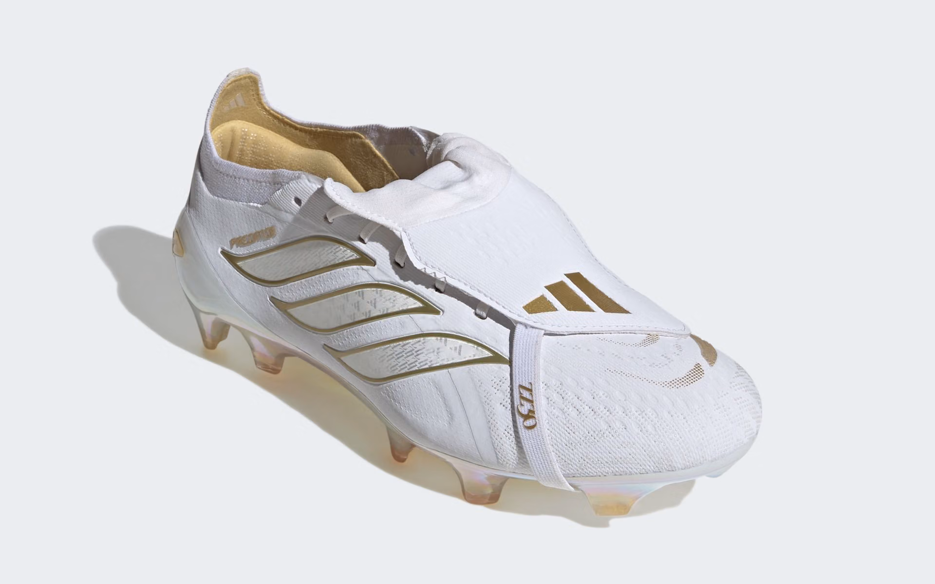 adidas célèbre 30 ans avec Zinédine Zidane à travers une Predator Elite en édition limitée