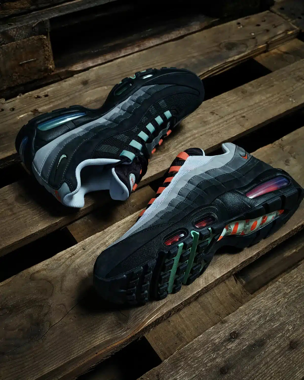 Nike Air Max 95 « Liverpool » : la ville célèbre le mythique « 110 » avec une édition spéciale, photo 5