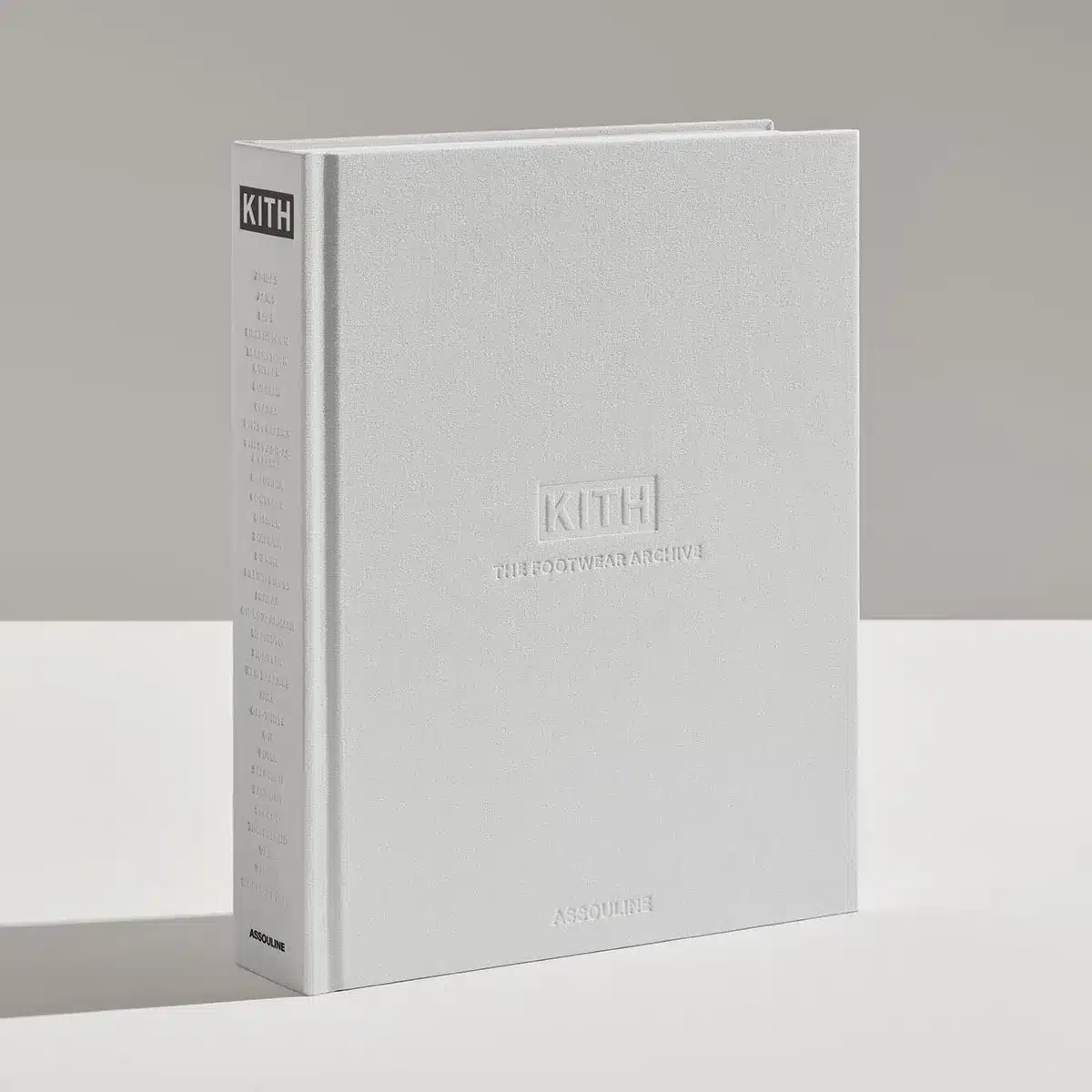 KITH célèbre 15 ans de sneakers avec « The Footwear Archive », un livre réunissant plus de 700 modèles