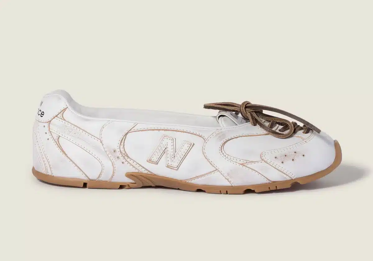 Miu Miu x New Balance 530 SL Ballerina : la sneaker se transforme en chausson de danse à 1 170 dollars