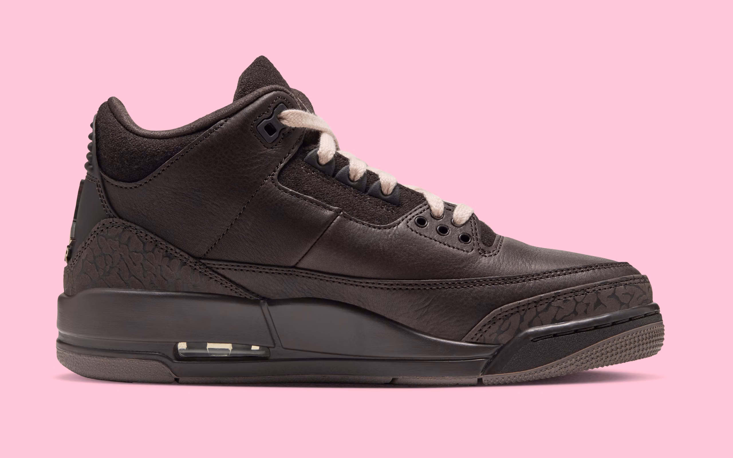 Air Jordan 3 « Fireside » : Jordan Brand réchauffe l’automne avec une élégante palette Velvet Brown