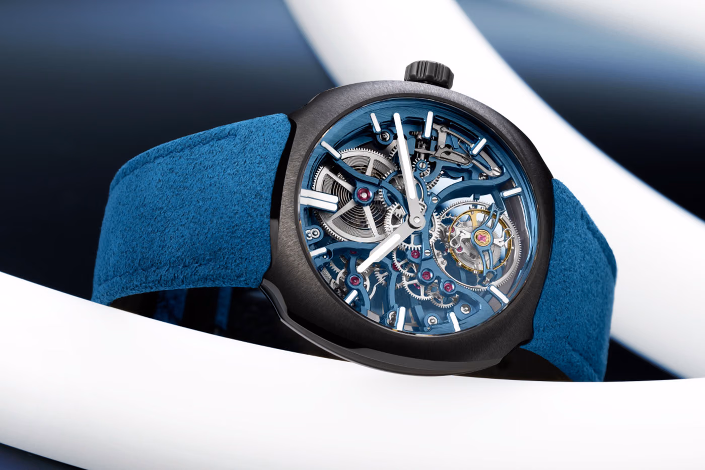 H. Moser & Cie. x Alpine : la Streamliner Tourbillon Skeleton passe à la céramique