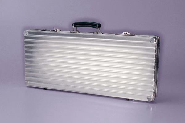 RIMOWA x Faber-Castell Artist Case : l’art du dessin rencontre l’aluminium iconique du malletier allemand, photo 2