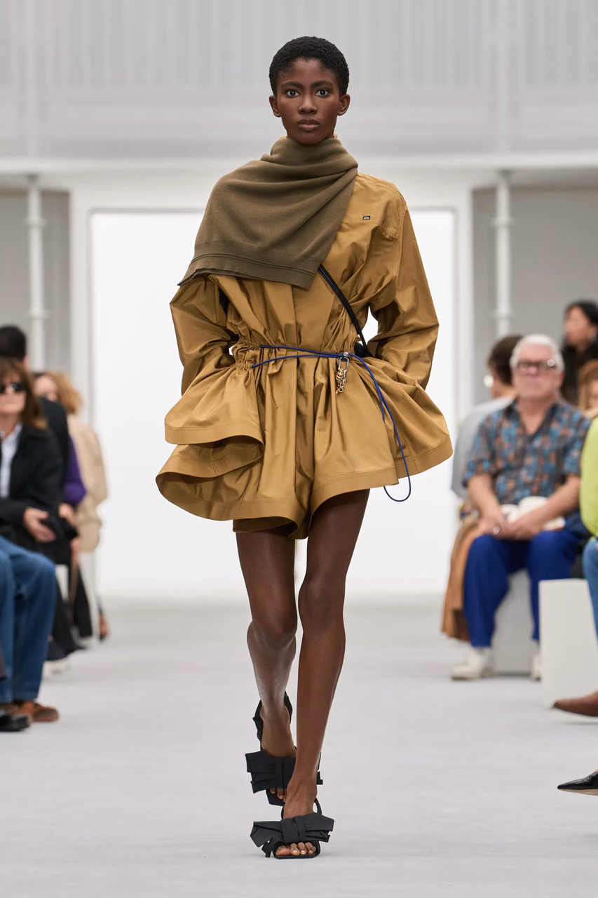 LOEWE célèbre un été espagnol et sportif avec sa collection Printemps-Été 2027