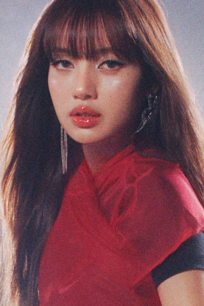 LISA x NIKE MOON SHOE : L’ICÔNE DE BLACKPINK ACCOMPAGNE LE RETOUR D’UNE DES PLUS ANCIENNES SNEAKERS DE NIKE, photo 1